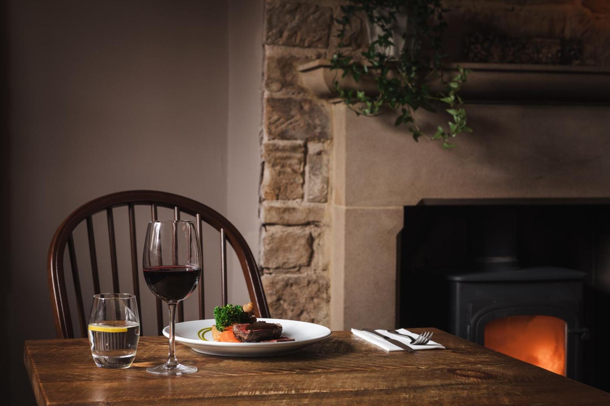 The Pilsley Inn - Chatsworth Baslow Exterior foto